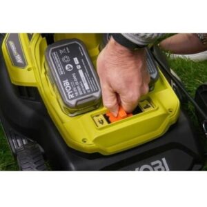 RYOBI Tondeuse hybride 18V One+ coupe 37cm - 2 batteries 5.0 Ah - 1 chargeur rapide RY18LMH37A-250